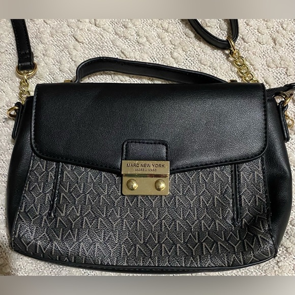 MARC NEW YORK Crossbody BLACK Andrew Marc Purse/Handbag GOLD Chain Used - Picture 2 of 9